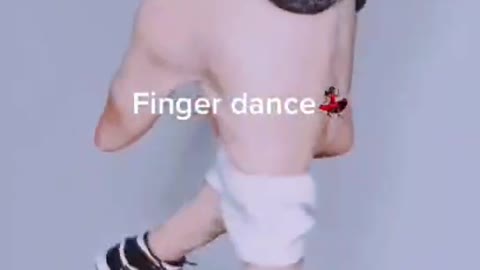 Super shocking "finger dance" for the first time, cool to have no friends