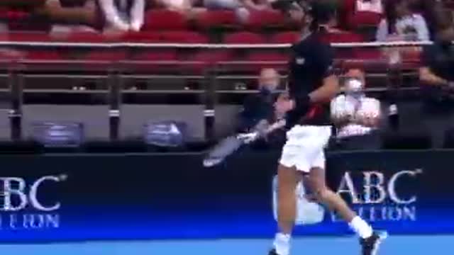 Georgia's top tennis player Basilashvili ends tennis match citing 'breathing difficulties.'.👀