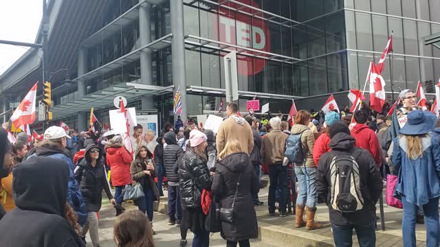 Warm Welcome to Bill Gates Vancouver