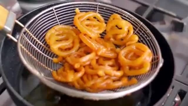 Instant Jalebi Recipe!😍|| @chefsanjyot #foodtiktok #food #homemade #indianrecipes