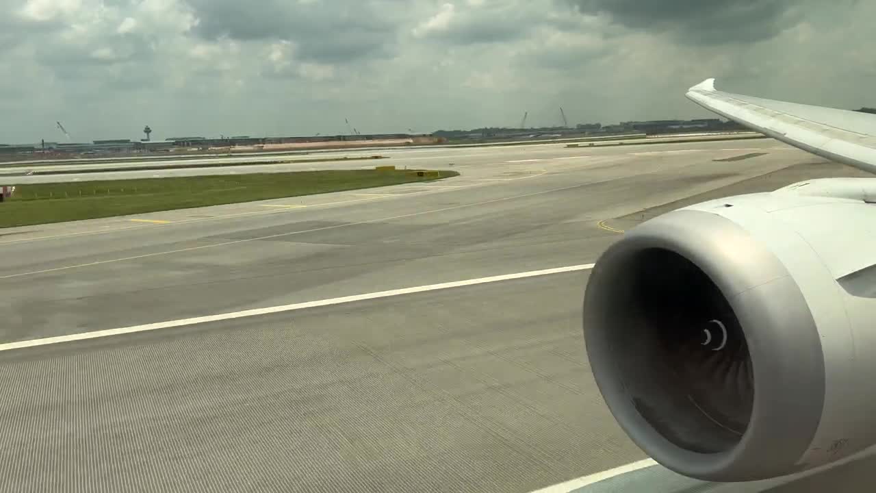 Singapore Airlines - Boeing 787-10 - SQ912 - Singapore to Manila (Take-off)