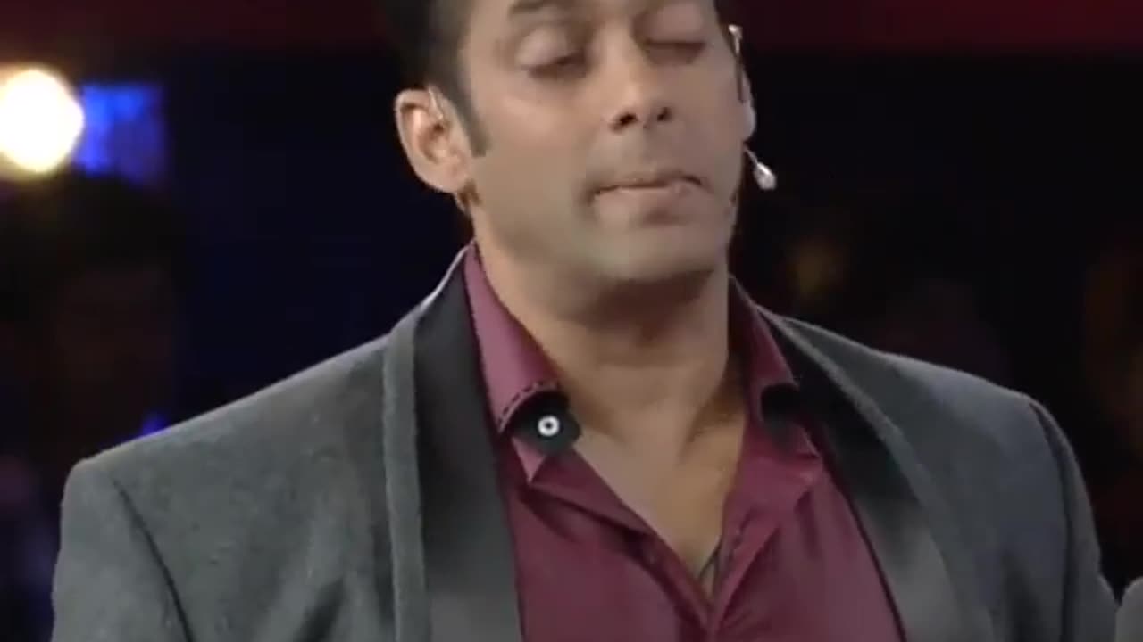 Salman Khan and Sweta tiwari in bigg Boss