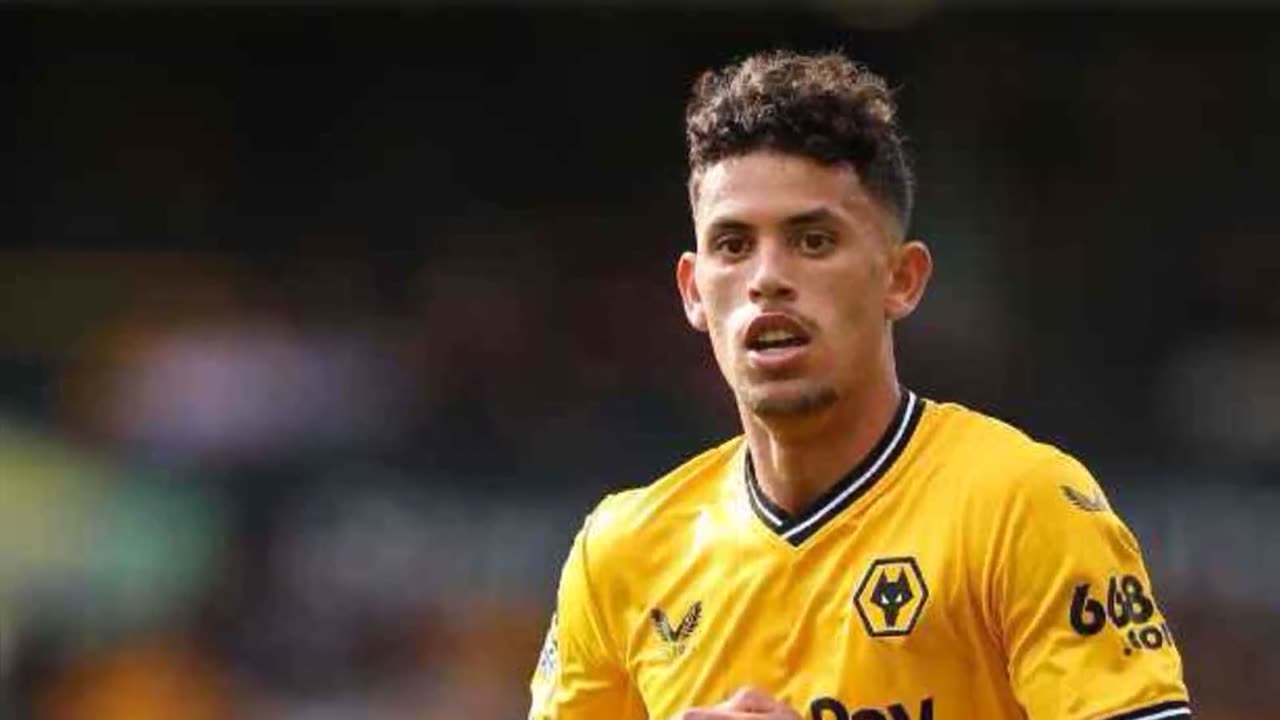 Wolves boss O'Neil expects Nunes stay amid Man City interest