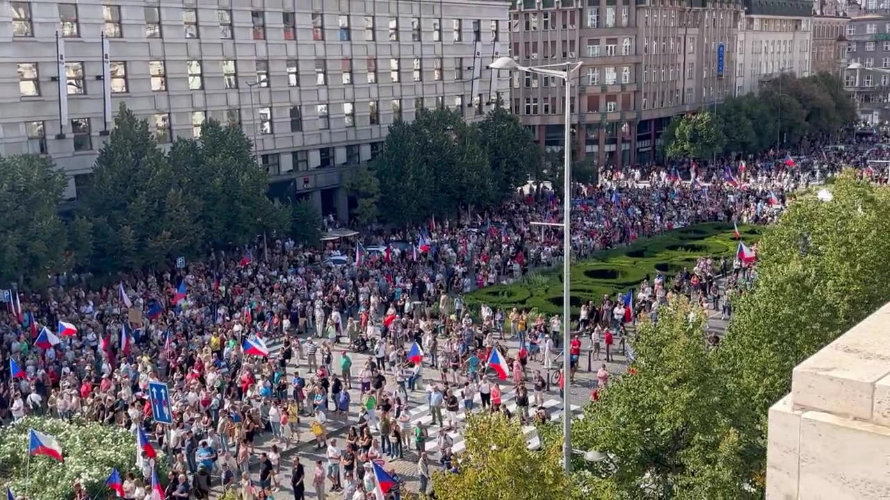 ✊🏻🏛🇨🇿 ULTIMO: Vista actual de la Plaza Wenceslao,Republica