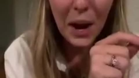 Your IPhone takes pictures of you every 5 second with proof