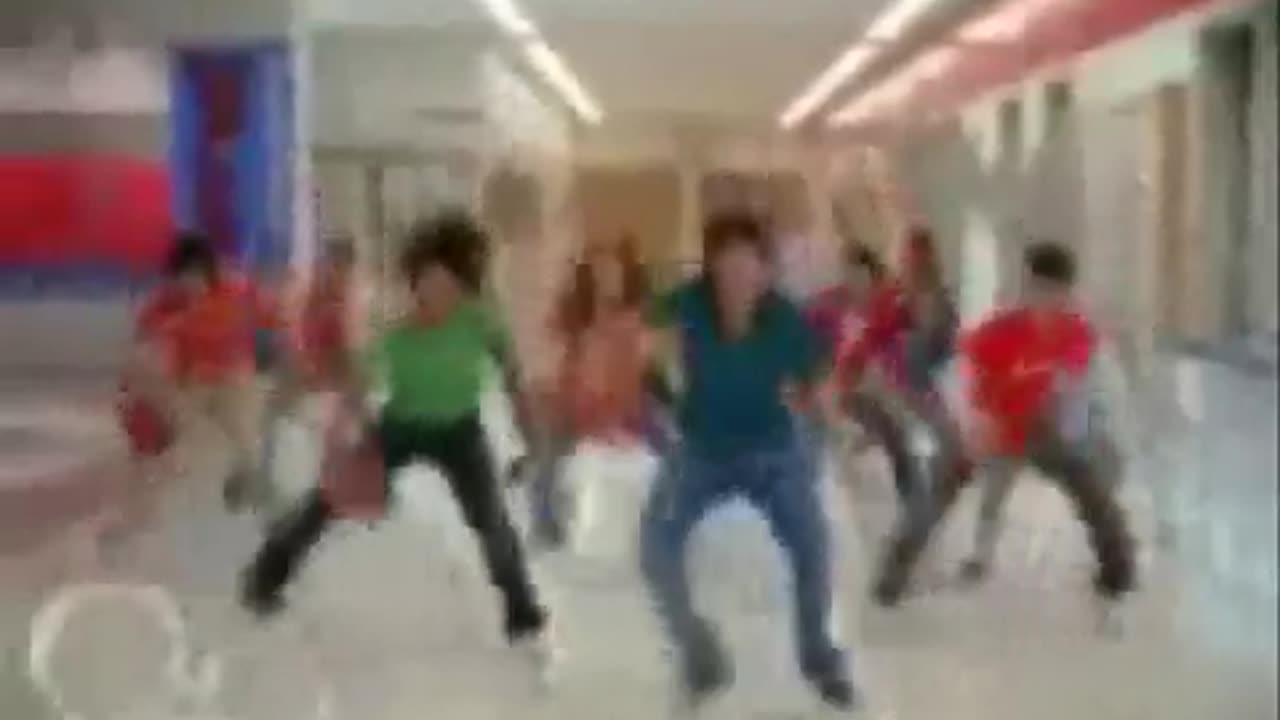 Zac Efron, Vanessa Hudgens & The Cast Of High School Musical 2 - What Time Is It