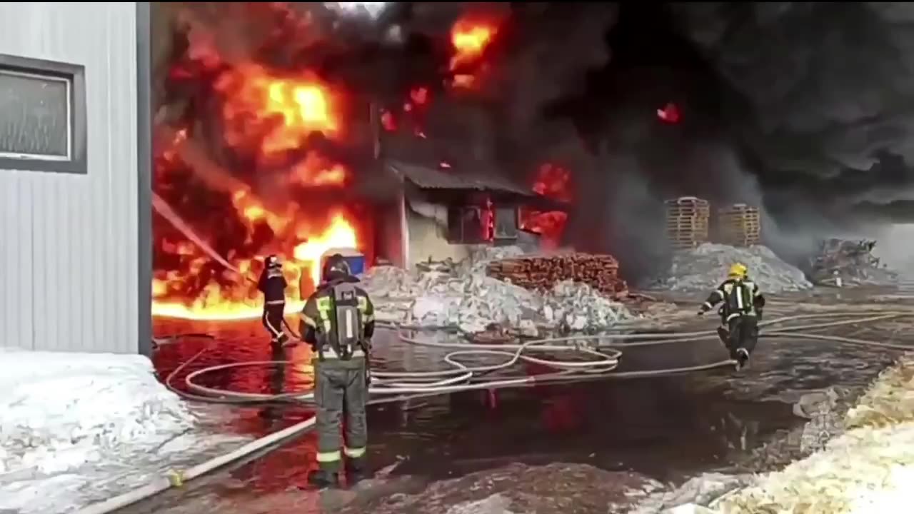 Massive Warehouse Fire in Moscow