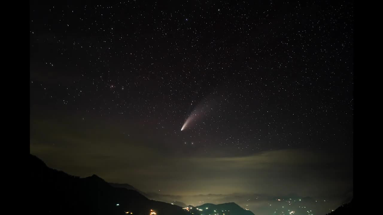Magnificent Shot For The Bright Neowise Comet