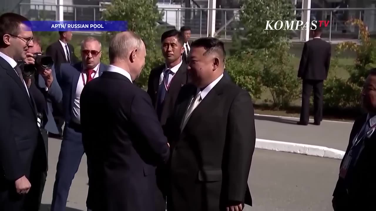 Russian President Pladimir Putin meets North Korean President Kim Jong Un, making Nato nervous
