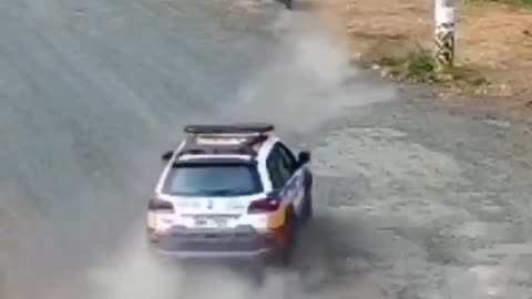 Police VS motoboy