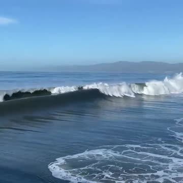The ‘bomb cyclone’ storm brought pretty epic waves to the Venice Pier
