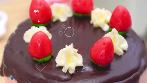 Best of Miniature Strawberry Chocolate Cake