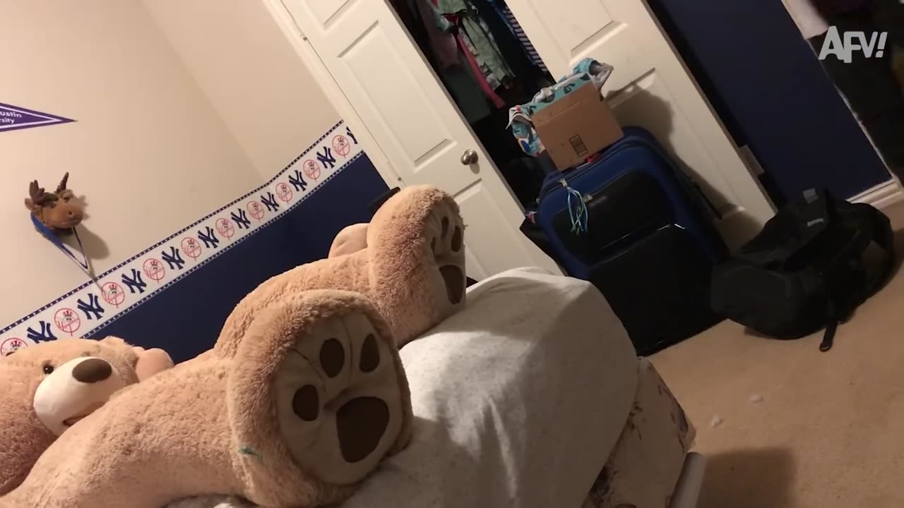 best way to scare friends