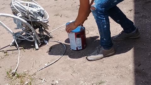 Mi hermano con la pintura