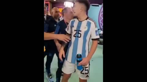 Kun Aguero Defends Leo Messi in the Tunnel Fight Between Messi vs Weghorst Netherlands vs Argentina