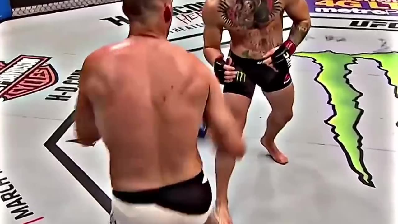 One Of The Best UFC Fights💯😈 #shorts #shortsfeed #viral #ufc #conormcgregor #natediaz #ufc196