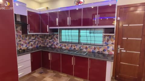 10 Marla Luxurious House For Sale In Bahria Town Lahore