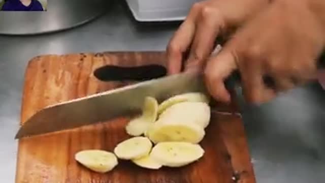 Martabak pisang terlaris di tailan