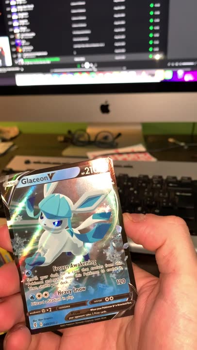 Pulled a Eeveelution from Evolving Skies!