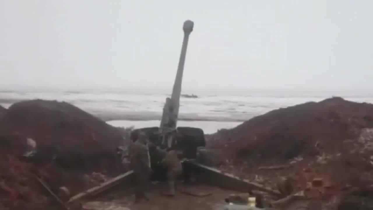 Ukraine War Ukrainian artillery shelling pro Russian position