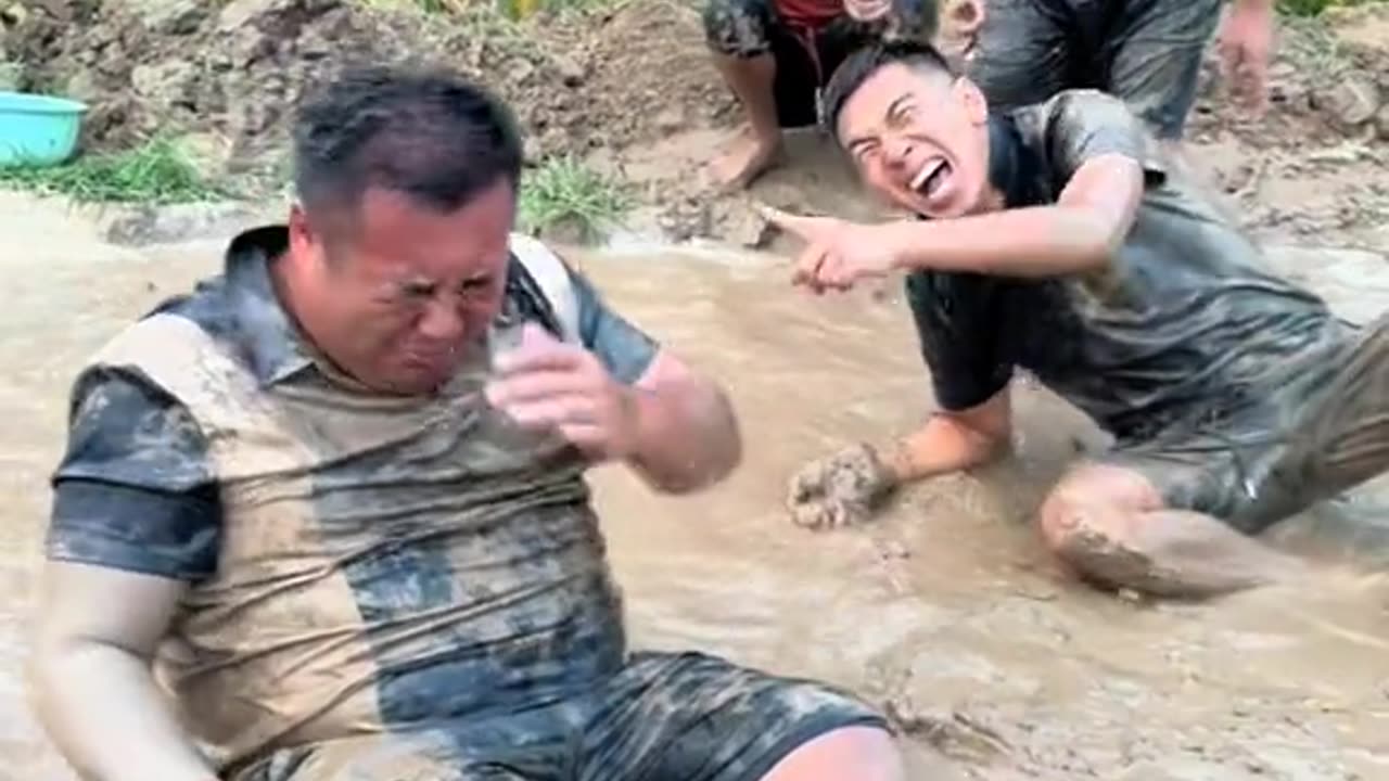 New trending game !Chinese comedy video ! Funny videos! Comedy videos