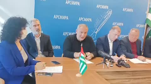 Кан Кварчия на пресс-конференции НПСА