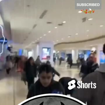 Mass Panic At La Defense Shopping Mall in Paris... #VishusTv 📺
