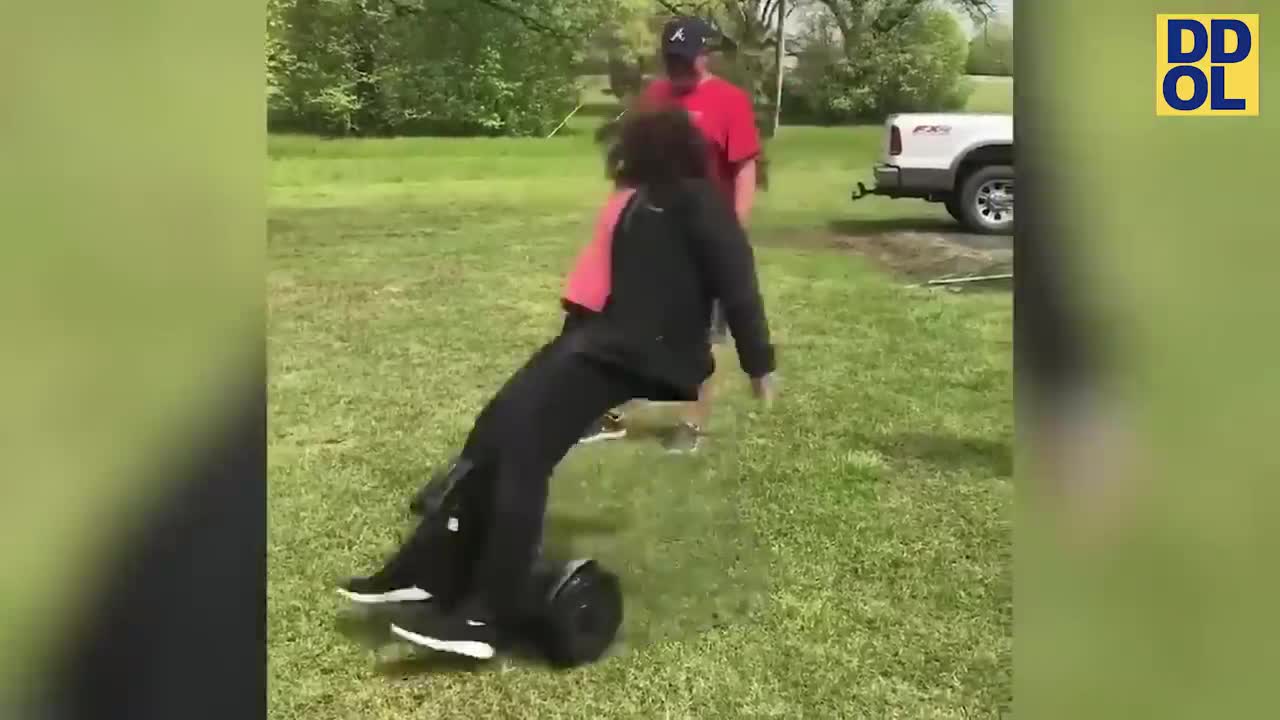 TRY NOT TO LAUGH WATCHING FUNNY FAILS VIDEOS