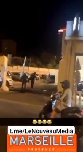 Plünderung bei Volkswagen-Händler in Marseille