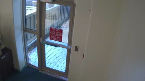 3854FHOB01DaycareEExitEast_2021-01-05_02h20min00s667ms.mp4