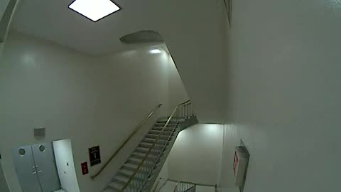 3152RHOB01Stair7_2021-01-05_02h00min01s340ms.mp4