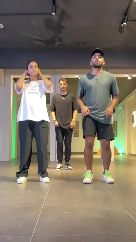 dance with friends song baby clam down