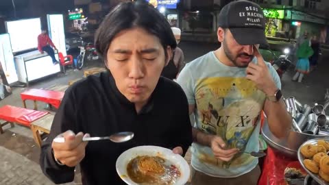 KOREAN TRY PAKISTAN STREET FOOD