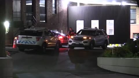 Woman, 19, critical after being shot while driving on Northwest Side
