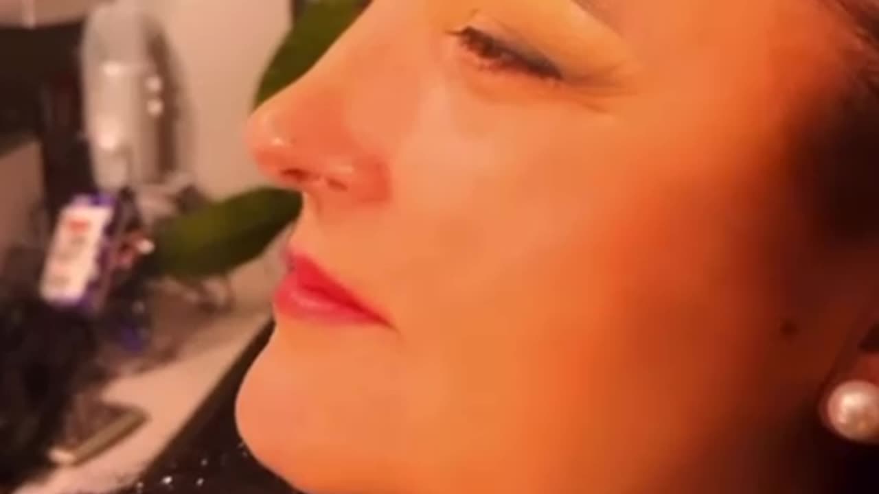 “Mbretëresha ime, nesër do të surprizohesh!”/ Lajme të mira për Parashqevi Simakun