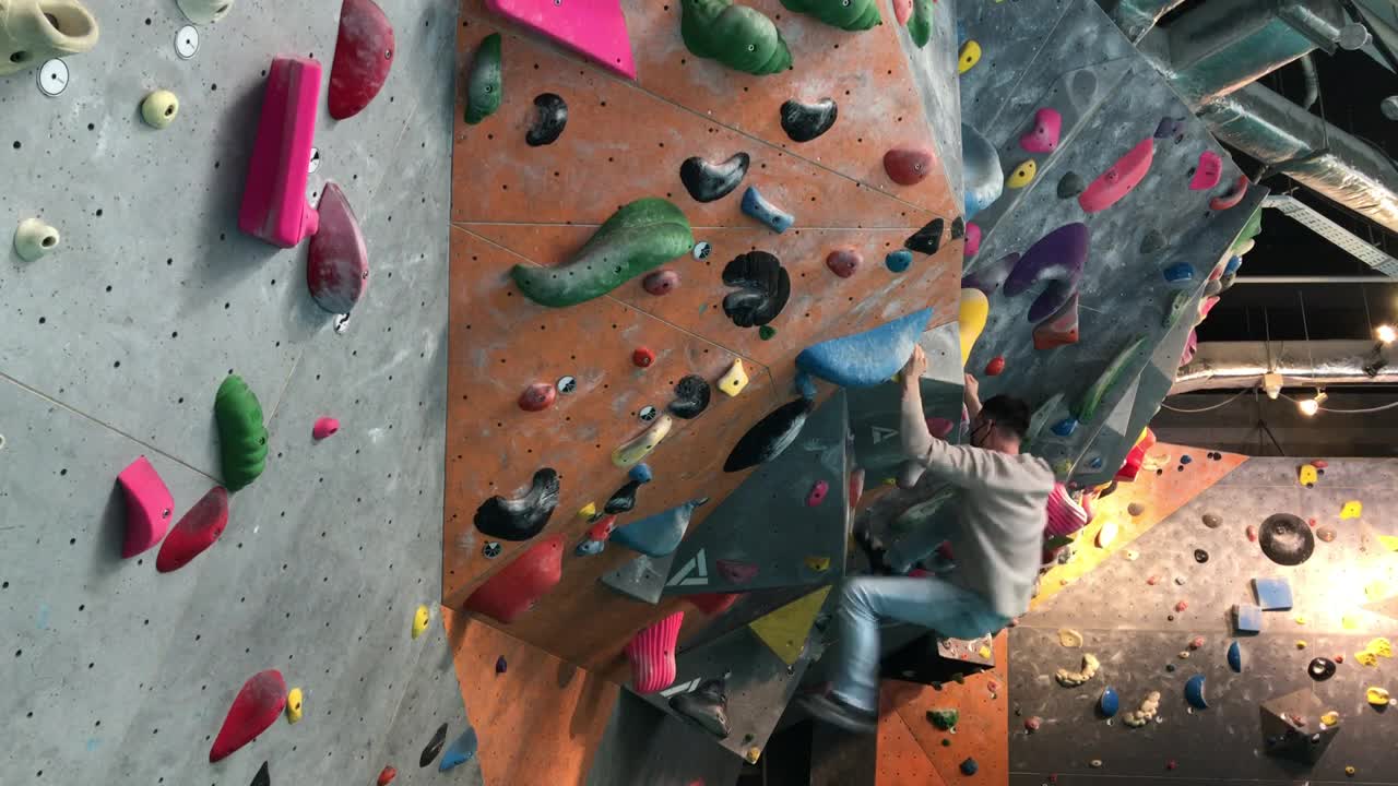 4 pie (V4-ish) boulder problem @ Climb Central Kallang Wave Singapore