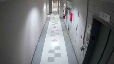 8801VZN01Elevator_2021-01-05_01h20min00s617ms.mp4