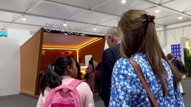 Tween activist confronts energy minister at COP27