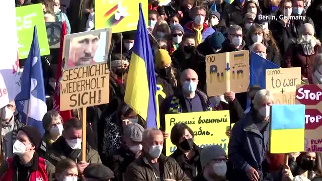 Protesters across the world rally for Ukraine