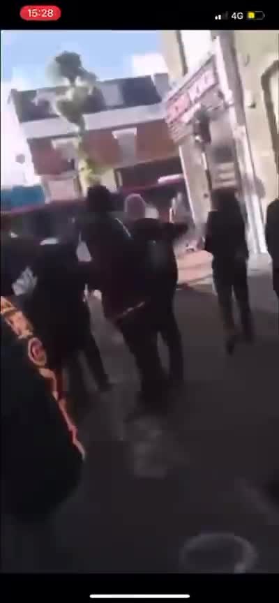 SCHOOL KIDS STABBING LADY-Harris, south Norwood, Croydon