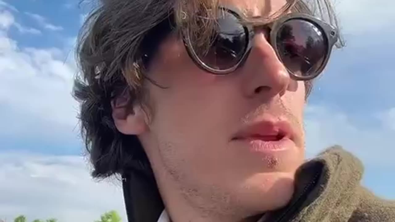 Sense of FAMILY has been missing in our country 🇺🇸 it's time we get it back 💙🙏