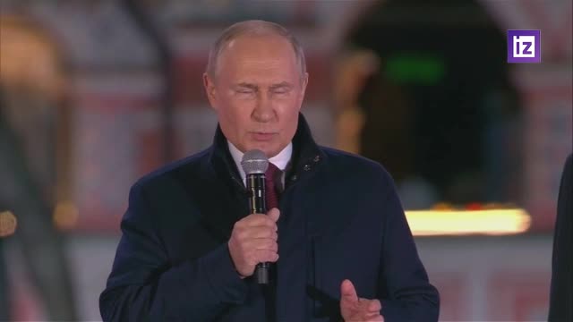 Putin in Red Square celebrates treaties