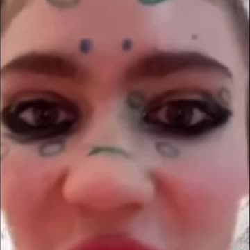 Elon Musk got her pregnant... twice...and she says.... "A.I. is the fastest route to communism"