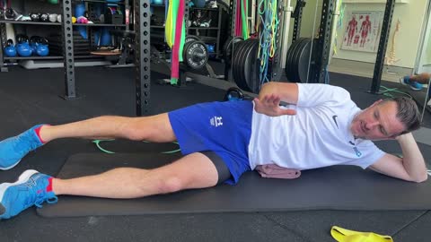 HEALTHY LIFE - Glute Medius Isolated Open-chain Strengthening _ Tim Keeley _ Physio REHAB