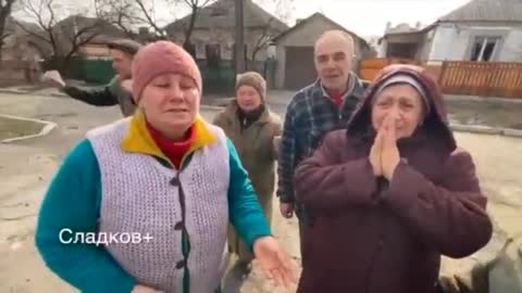 russian flag raised in Mariupol