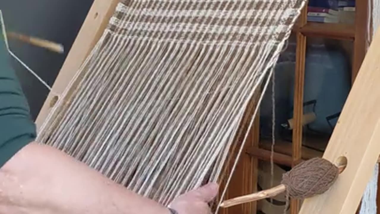Weaving on a warp weighted loop (w/proper weft tension)