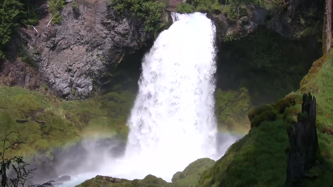 Relaxing 3-Hour Video of Large Waterfall