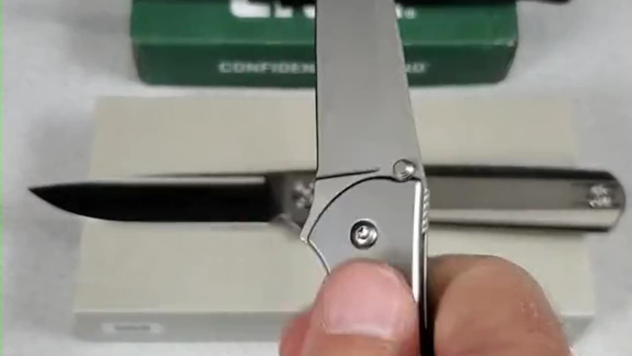 Gentlemen knives