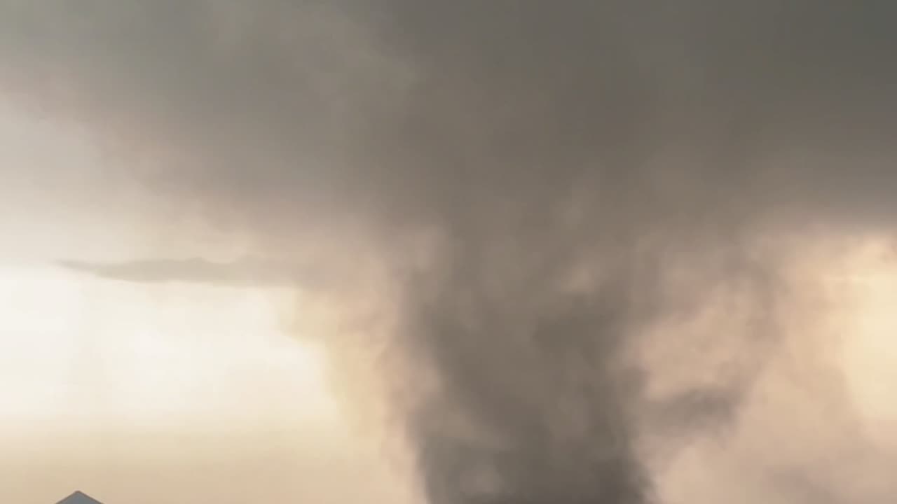 Storm Chasers Capture Tornado in Greenfield, Illinois