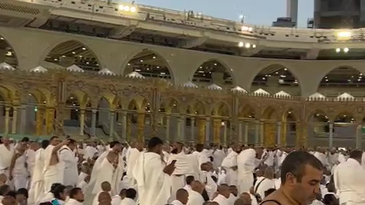 Azan in Kabbah